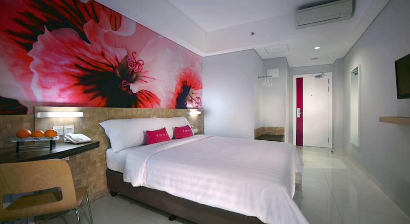 Aston Inn Pantai Losari Макасар Екстер'єр фото