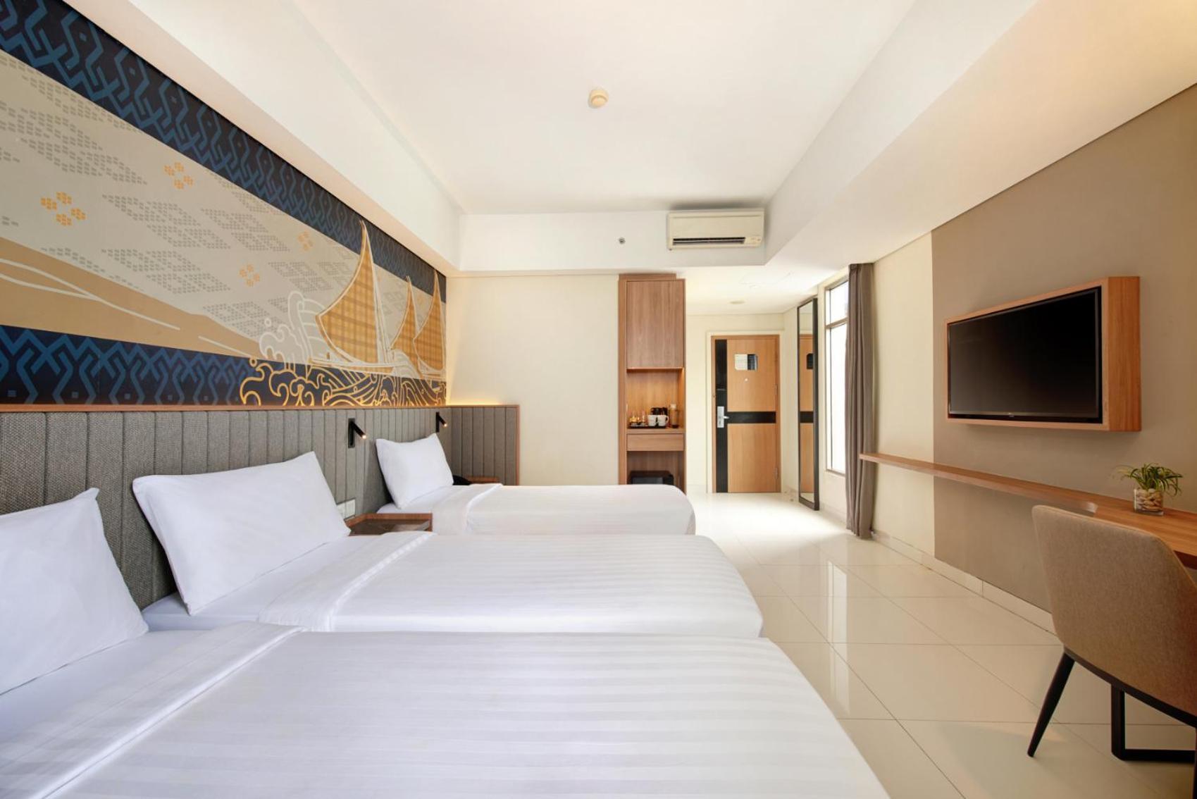 Aston Inn Pantai Losari Макасар Екстер'єр фото
