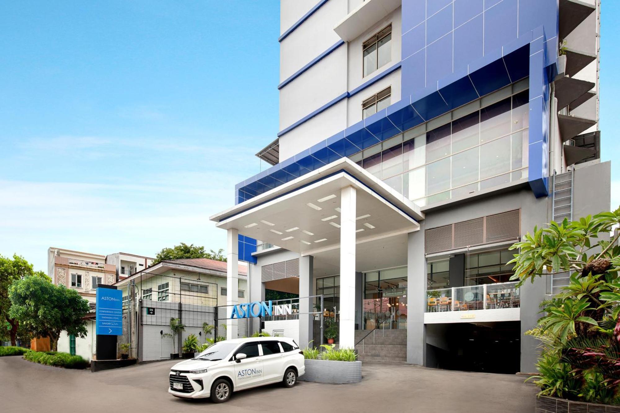 Aston Inn Pantai Losari Макасар Екстер'єр фото